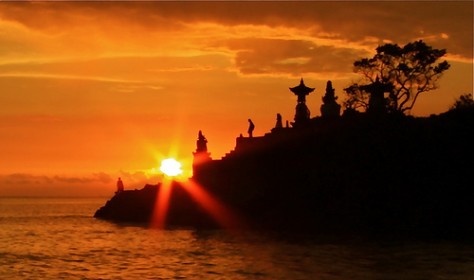 pura batu bolong - Lombok : Pantai Senggigi Lombok