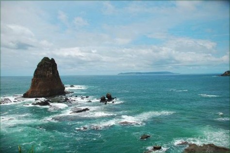 Pantai Watu Ulo Jember - Jawa Timur : Pantai Watu Ulo Jember